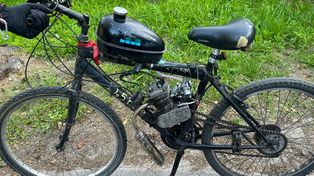 Międzyrzecze: 18-latek wmontował w rower silnik spalinowy i jeździł nim po drogach. Po zatrzymaniu przez policję sprawa trafiła do sądu