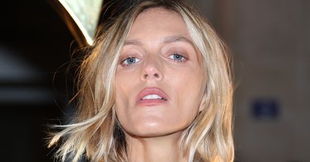 Wszyscy mówią o tej kreacji. Anja Rubik w sukni, która znika