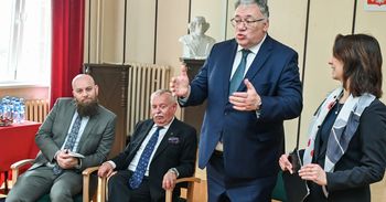 W II Liceum Ogólnokształcącym w Bydgoszczy powstanie klasa dyplomatyczna. Ambasador Węgier spotkał się z młodzieżą