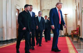 Ekspert: spotkania Trumpova z Putinem i Zełenskim to wizerunkowa gra