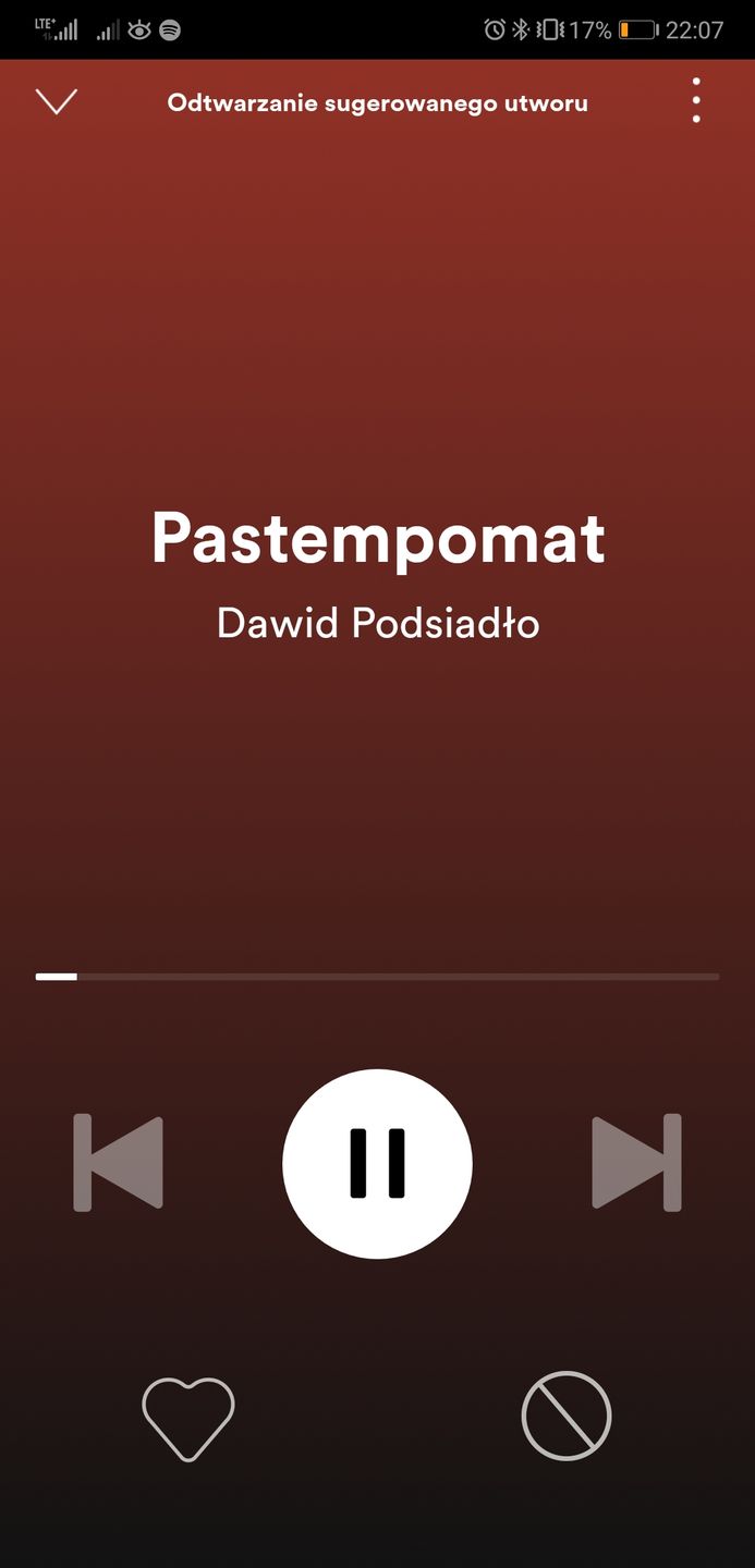 W widoku samochodowym interfejs jest maksymalnie uproszczony.