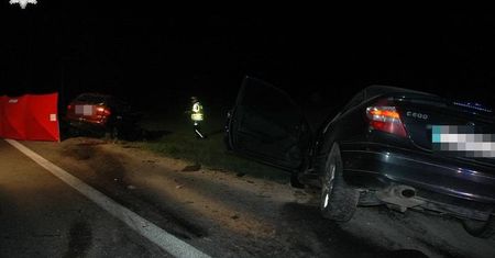 Chciał uniknąć zderzenia z sarną. Zginął na miejscu, zwierzę nie przeżyło