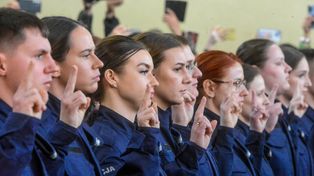 5400 na rękę i prawie 2 tys. na mieszkanie. I to na start