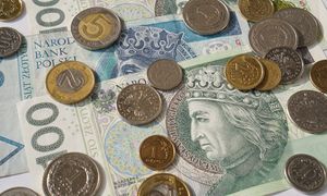 Ponad 1,1 mln Polaków otrzymało nowe świadczenie z ZUS. Limit to 5935,47 zł brutto