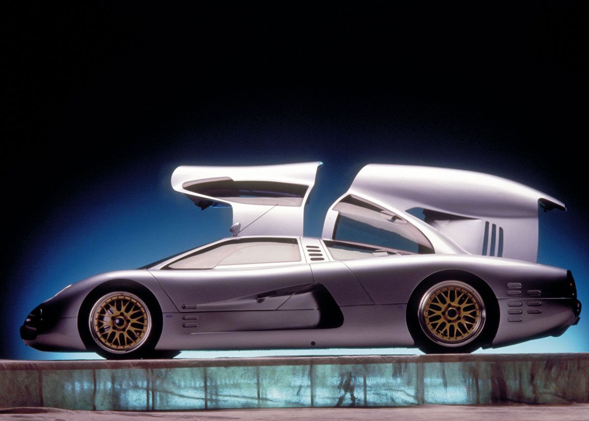 Isdera Commendatore 112i