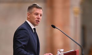 Głos wyborczy dla 16-latków? Magyar chce rewolucji na Węgrzech