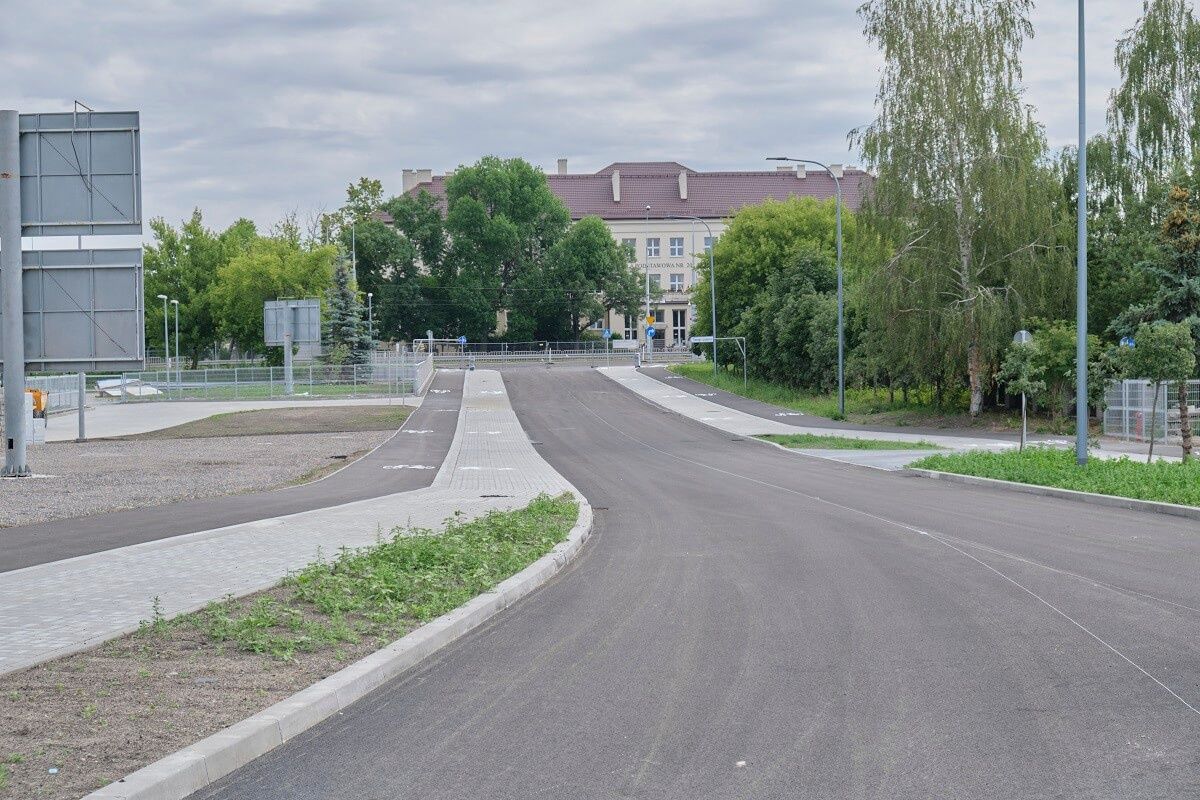 Droga prowadząca z ronda Anastazego Suligowskiego przy Targach Lublin do al. Piłsudskiego