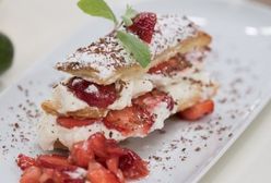 Mille-feuille truskawkowe i chłodnik truskawkowo-pomidorowy