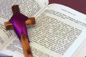 W szkołach w USA zakazano Biblii. "Jest zbyt wulgarna i brutalna"