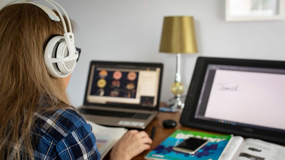 Nauka przez internet – czy zostanie z nami na dłużej?