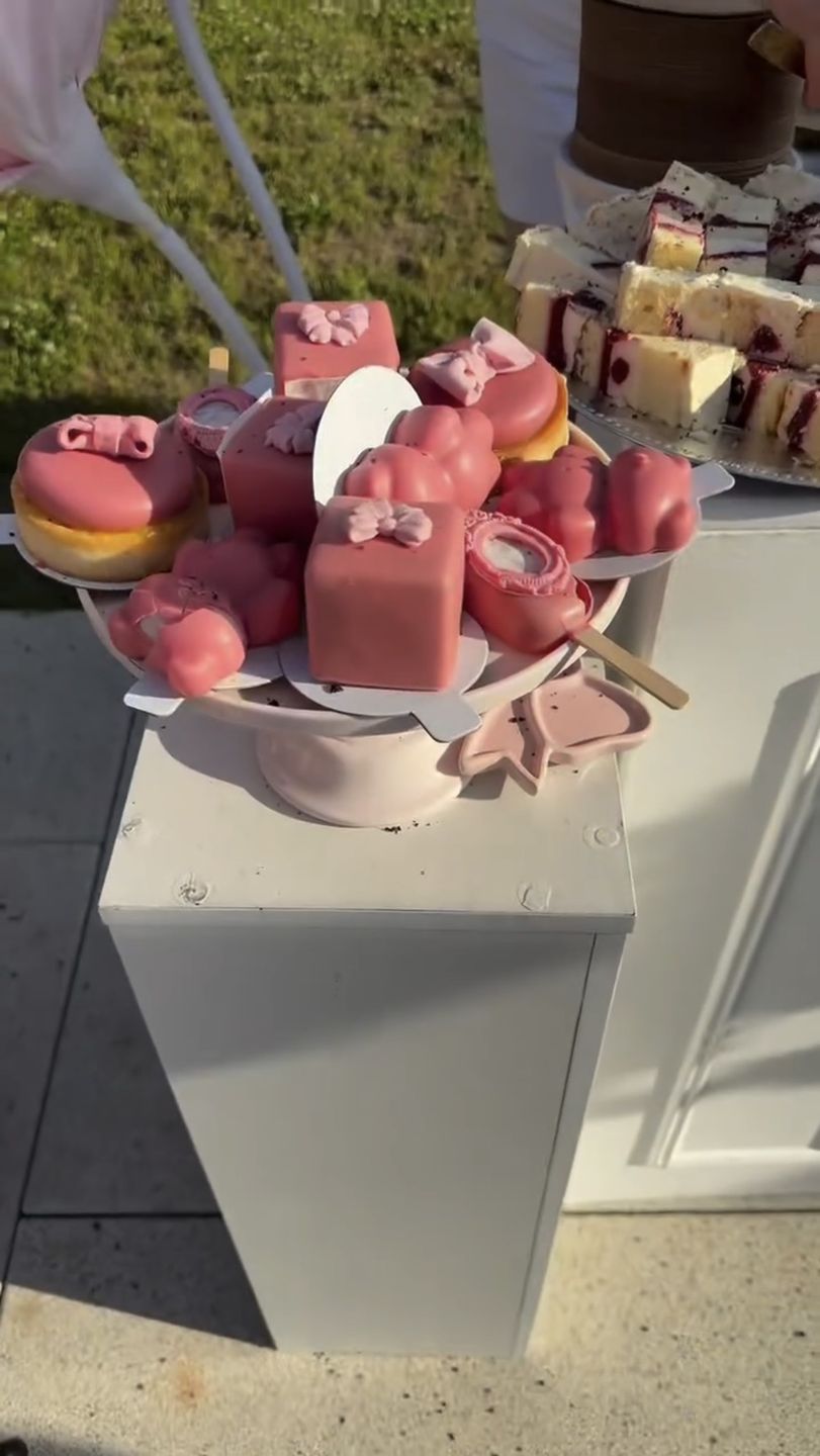 "Różowe" baby shower Oli Tomali