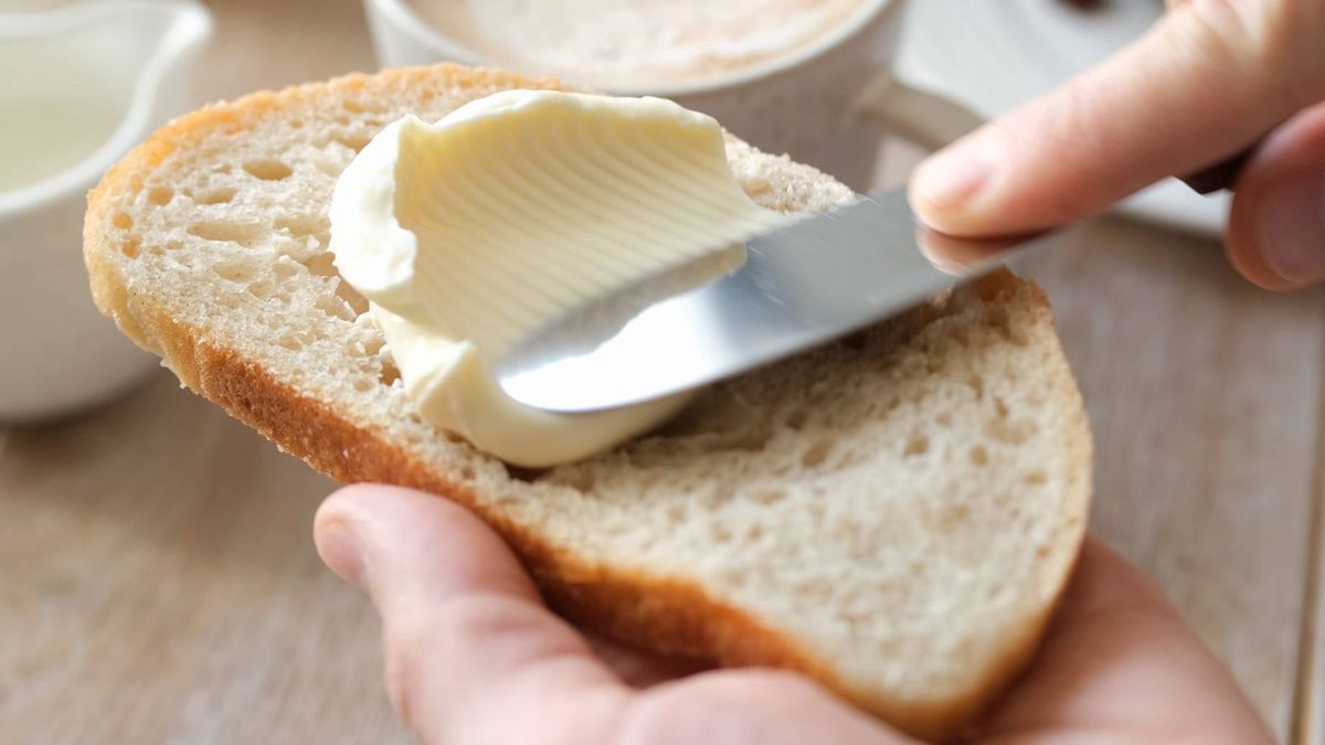 Czym lepiej nie smarować pieczywa?