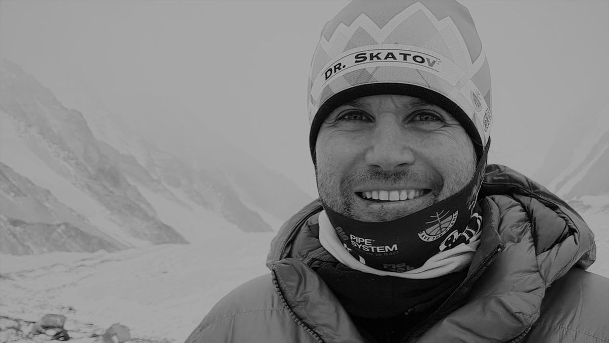 Atanas Skatow zginął podczas wspinaczki na szczyt K2 (8611 m n.p.m.) w Karakorum.