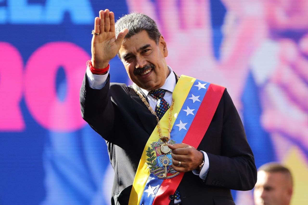 EU extends Venezuela sanctions as global pressure mounts