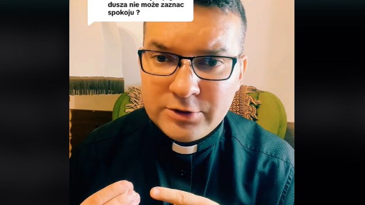 Ksiądz dostał pytanie o opłakiwanie zmarłych. Stanowczo zagregował. 