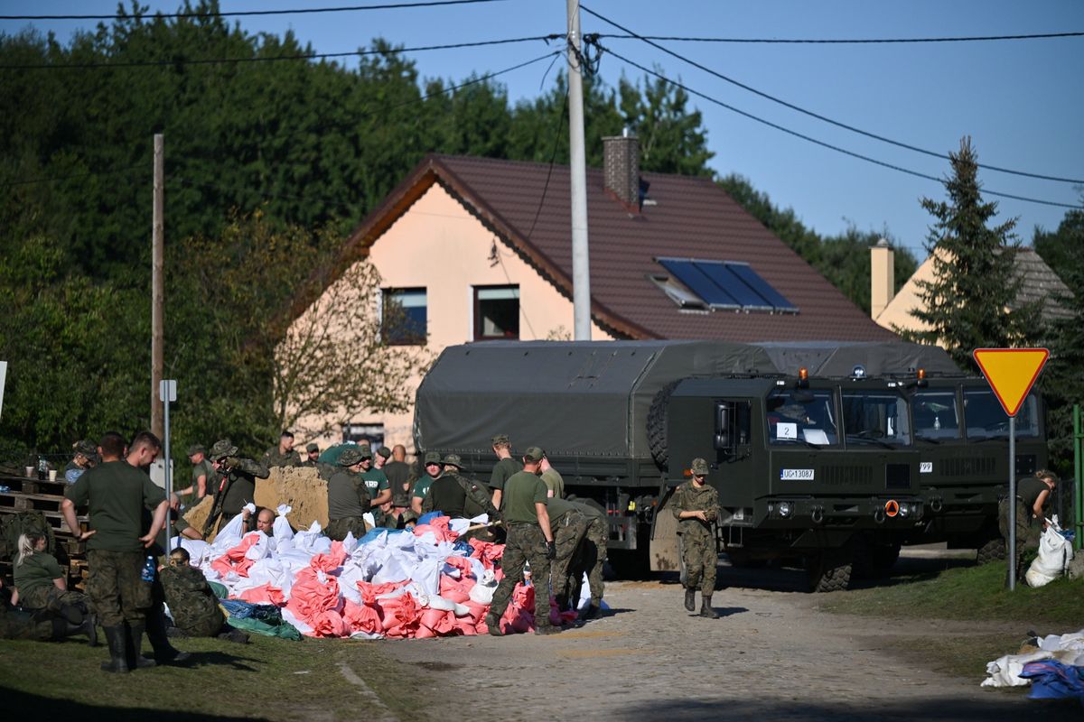 Akty sabotażu podczas powodzi. "Dochodzi do zatrzymań"