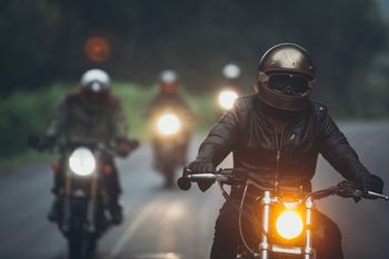 Sieradz: Zakończenie sezonu motocyklowego. Teraz pora na morsowanie