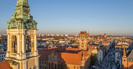 Polskie miasta. Wiesz w jakich leżą województwach? Połącz je w pary