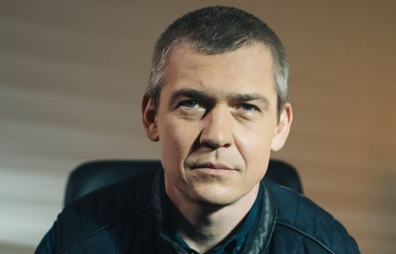 Wirtualna Polska pokaże program kryminalny „Akta zbrodni”, gospodarzem były profiler policyjny (wideo)