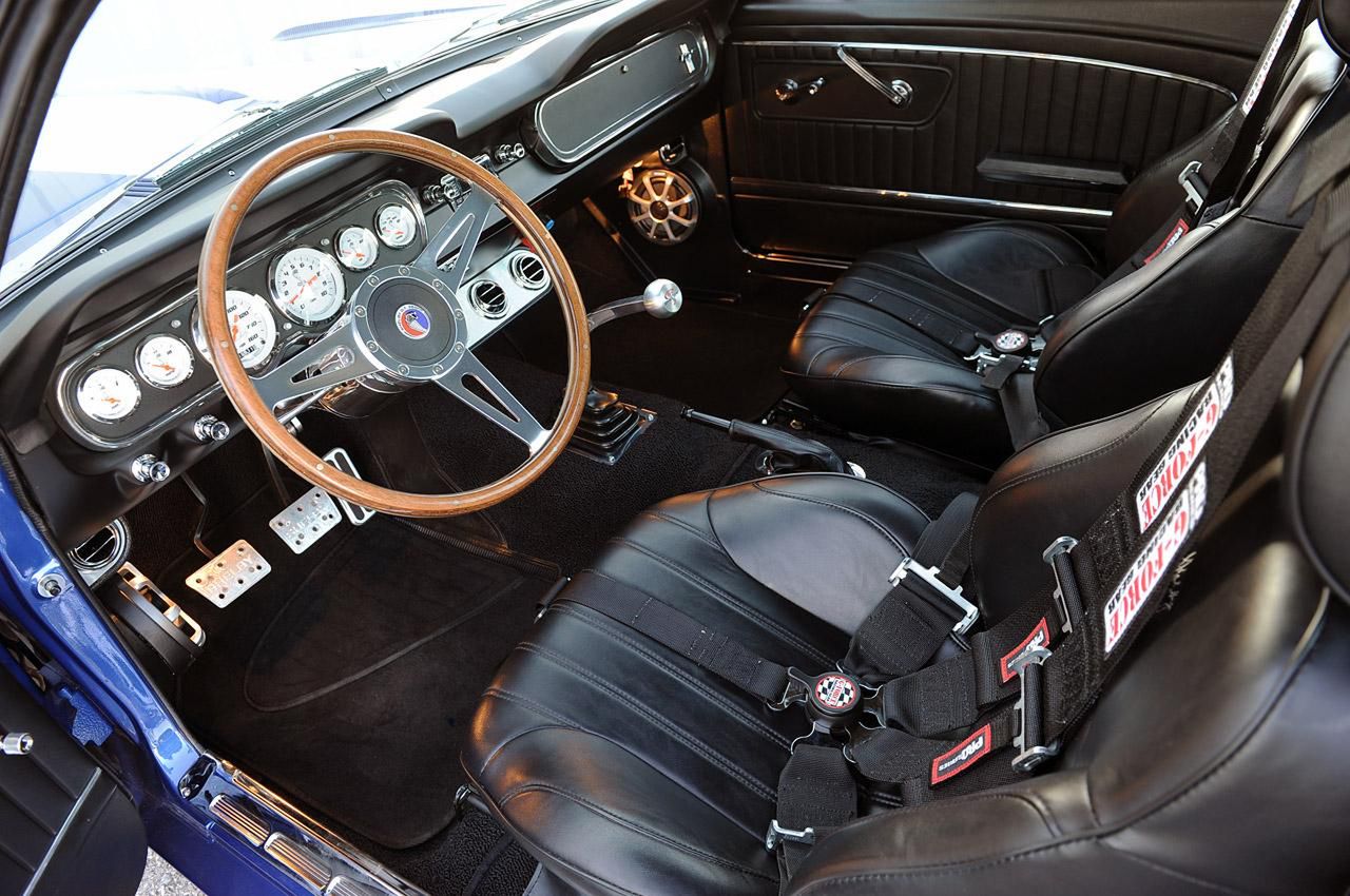 Classic Recreations 1966 Shelby GT350CR na efektownych zdjęciach [galeria] 35