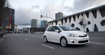 Używana Toyota Auris I Hybrid: tania w utrzymaniu hybryda uwielbiana przez taksówkarzy