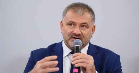 "Prezydent chce rozhuśtać łódkę". Żurek krytykuje plany Nawrockiego