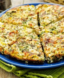 Gotowanie na ekranie: Omlet czosnkowy z kurczakiem i cukinią