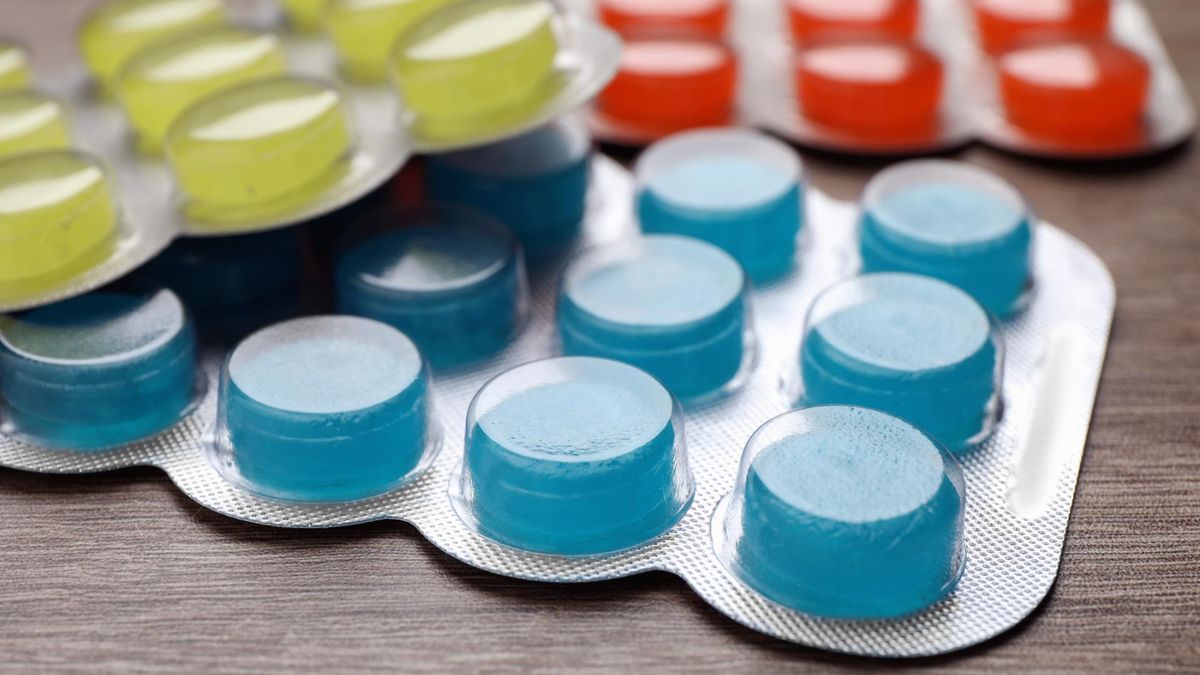 Czy cukierki na przeziębienia działają? Immunolog wyjaśnia