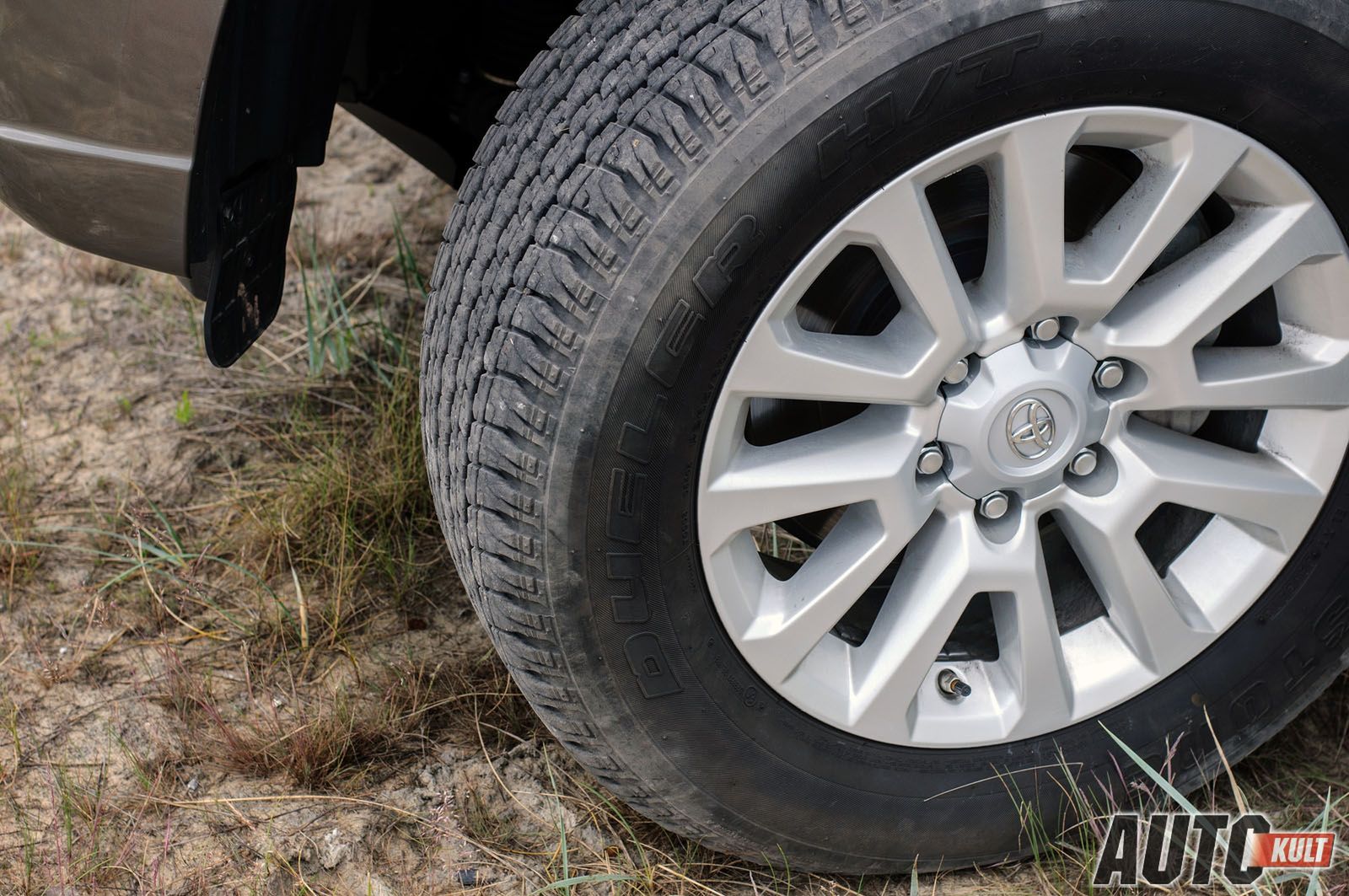 Toyota Land Cruiser 150 3,0 D4D A/T Invincible - test [galeria zdjęć] 12