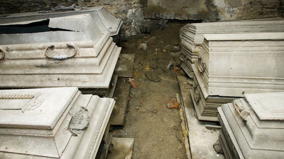 Karl von Zedlitz spoczywa w kościele św. Jadwigi w Walimiu 
