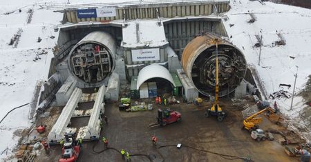 Wywiercili jedną nawę. Teraz będą odwracać gigantyczną maszynę