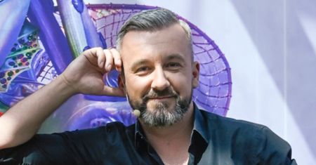 Krzysztof Skórzyński przyszedł Z ŻONĄ na premierę. Są z Anną razem od lat, a poznali się... na pielgrzymce (FOTO)
