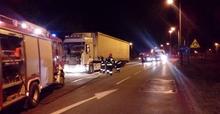 Pożar samochodu ciężarowego w Ostrowcu Świętokrzyskim