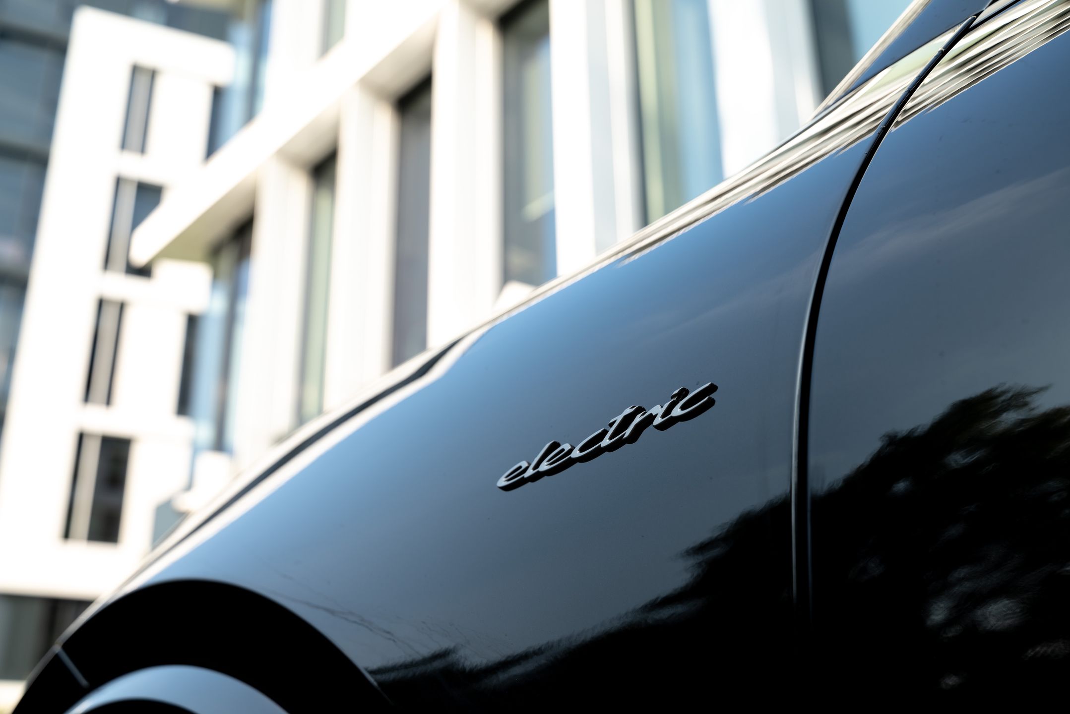 Porsche Macan Turbo EV