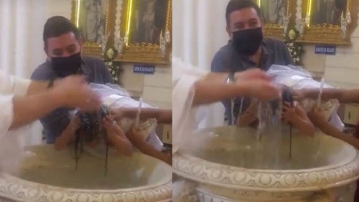 Dziewczynka "pomogła" podczas chrztu.