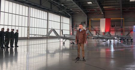 Pierwsza dostawa Bayraktarów do Polski. "To ważny etap dla wojska"