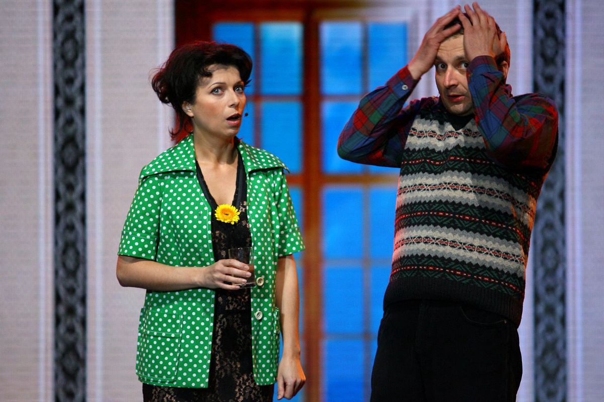 Katarzyna Pakosińska i Robert Górski podczas występu Kabaretu Moralnego Niepokoju