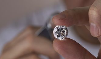Potajemna sprzedaż rosyjskich diamentów. Krwawe kamienie trafiają na światowe rynki