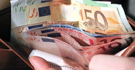 Polska do strefy euro? "Euro to nie jest broń nuklearna"