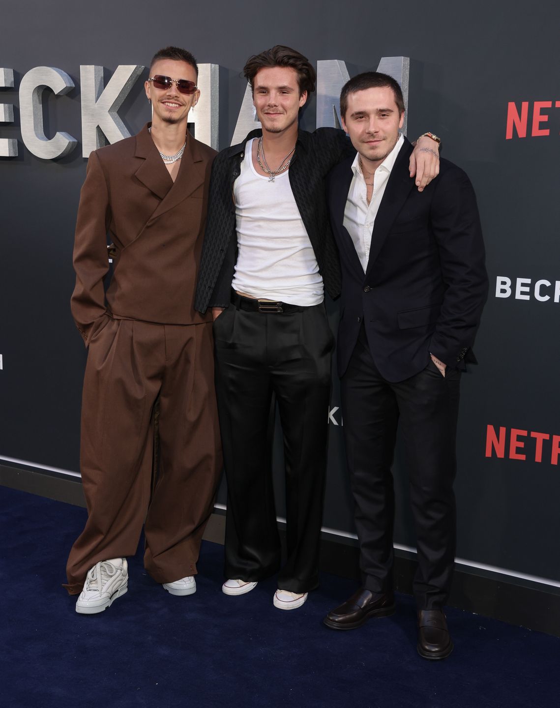 Romeo Beckham, Cruz Beckham i Brooklyn Beckham w 2023 roku