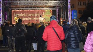 Ruszył Legnicki Jarmark Bożonarodzeniowy! Jest ciekawy, można tu kupić super prezenty. Zobacz zdjęcia i ceny w naszym artykule i galerii