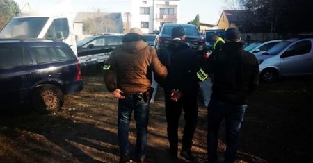 Sfingowane kradzieże i wyłudzenia. Groźna grupa zatrzymana