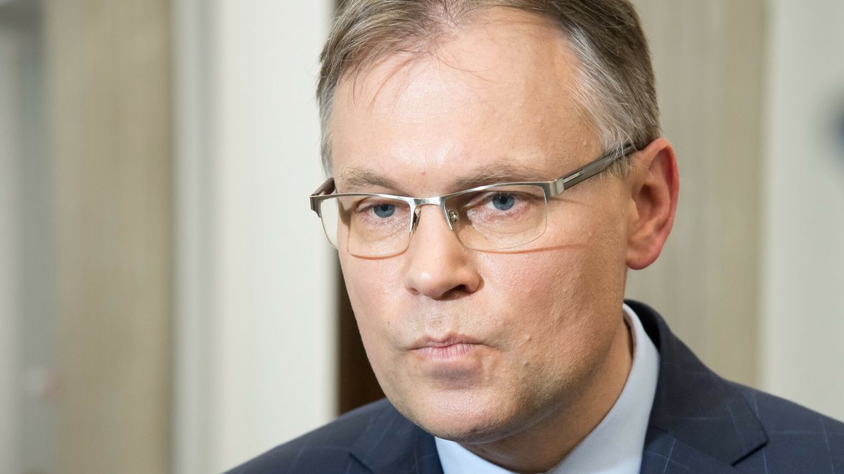 Poseł Arkadiusz Mularczyk próbował odeprzeć uwagi o wzroście rat kredytów argumentem, że rośnie również wartość nieruchomości. 