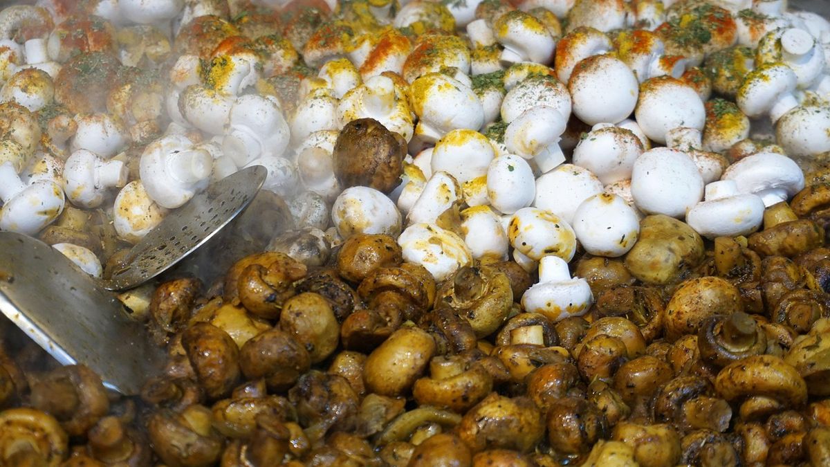 Pieczarki są źródłem błonnika i minerałów takich jak selen czy miedź