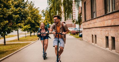 Nowe hulajnogi Ausom – zaczyna się ostra jazda!