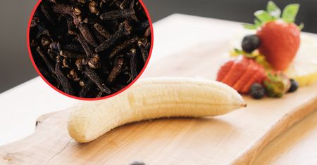Nabij banana goździkami. Efekt Cię zaskoczy!