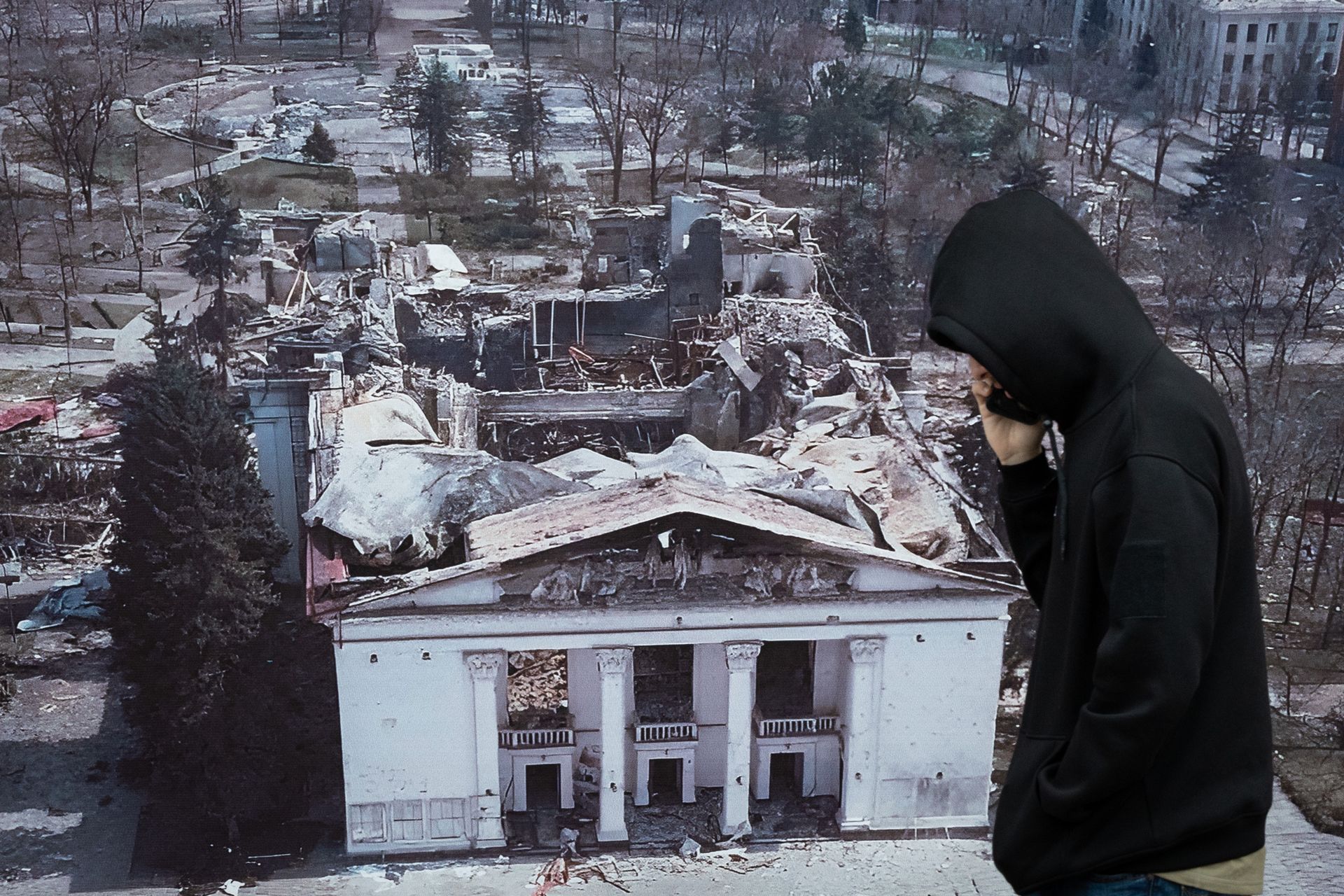 Zdjęcie: Rosjanie zniszczyli masowy grób w Manhuszu pod Mariupolem