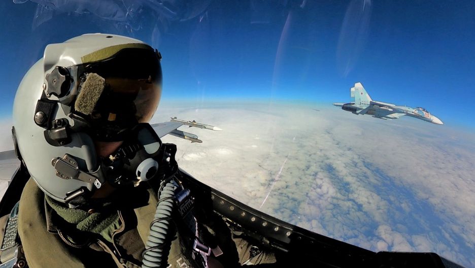 Rumuńskie Siły Powietrzne F-16 rozmieszczone w ramach Baltic Air Policing NATO 7 kwietnia 2023 r. przeprowadziły swój pierwszy lot alarmowy z bazy lotniczej Szawle na Litwie.
Zdjęcie rumuńskich sił powietrznych.