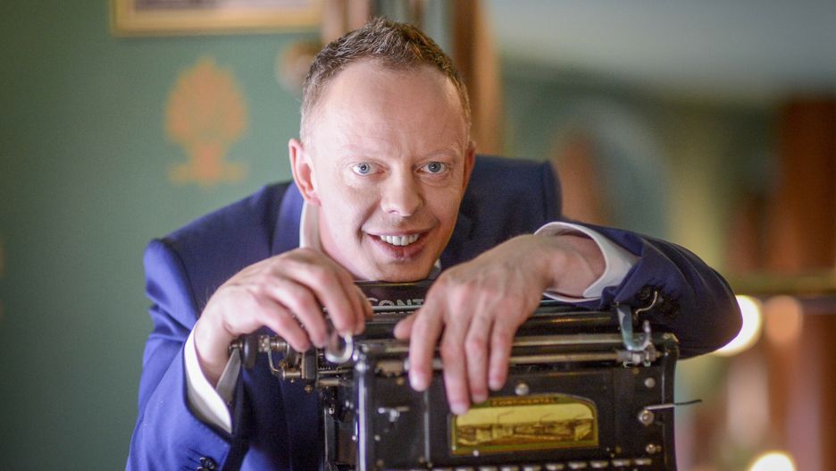 Piotr Krysiak, dziennikarz, autor książek, mieszka obecnie w Hiszpanii