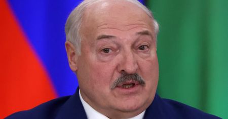 Tuż przed świętem. Łukaszenka ułaskawił 25 więźniów politycznych